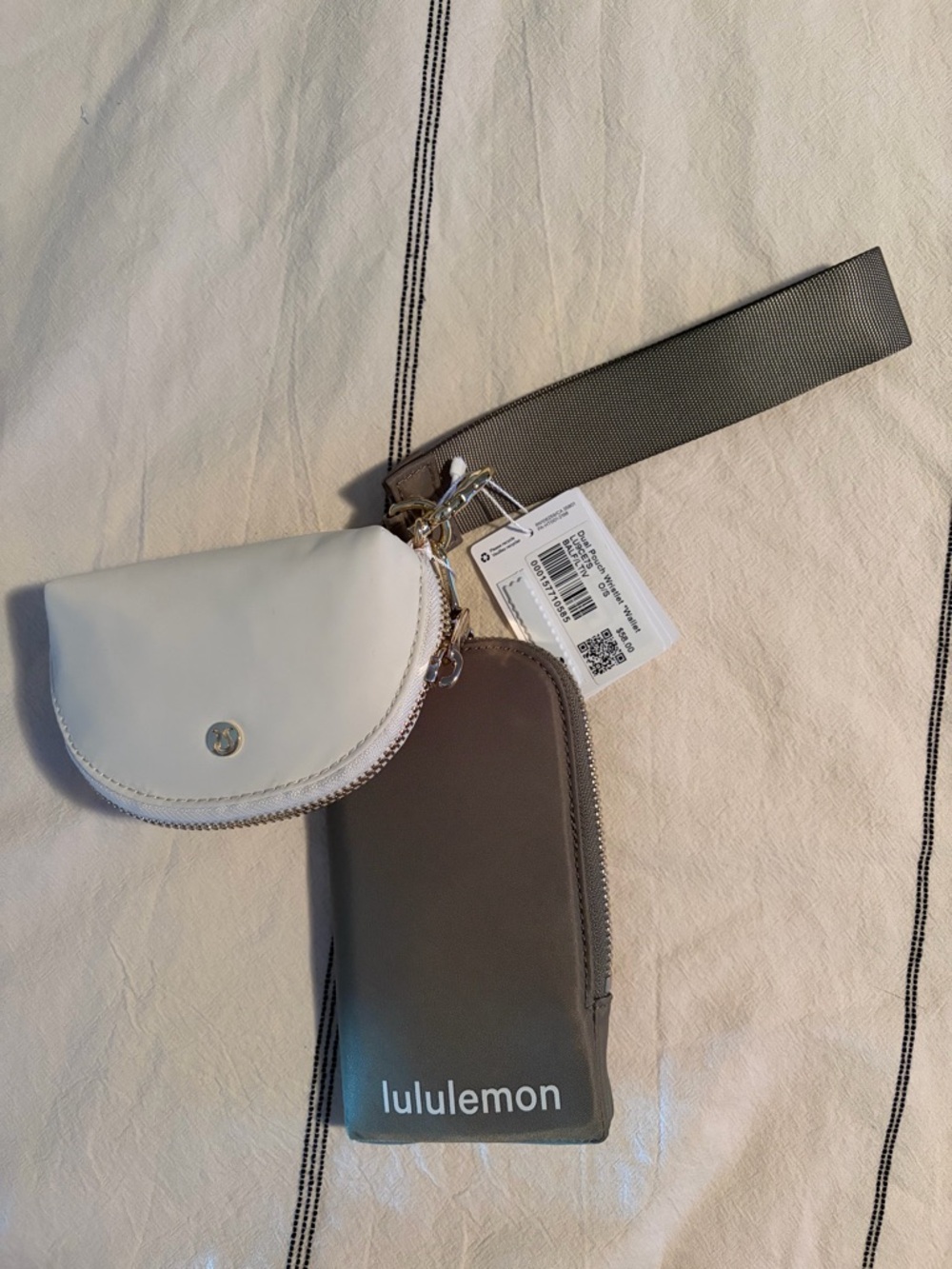 lululemon athletica White & Gray Wristlet Pouch Set